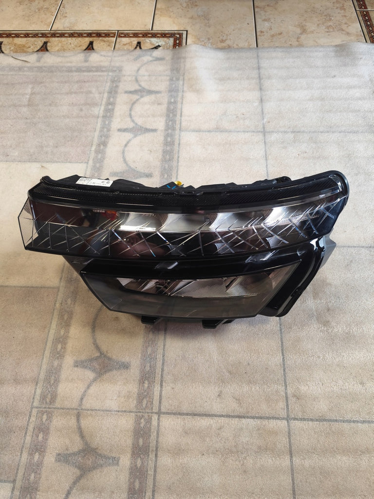 Frontscheinwerfer Skoda Kamiq 00213832-04 658941015 LED Links Headlight SCH6949405179jr