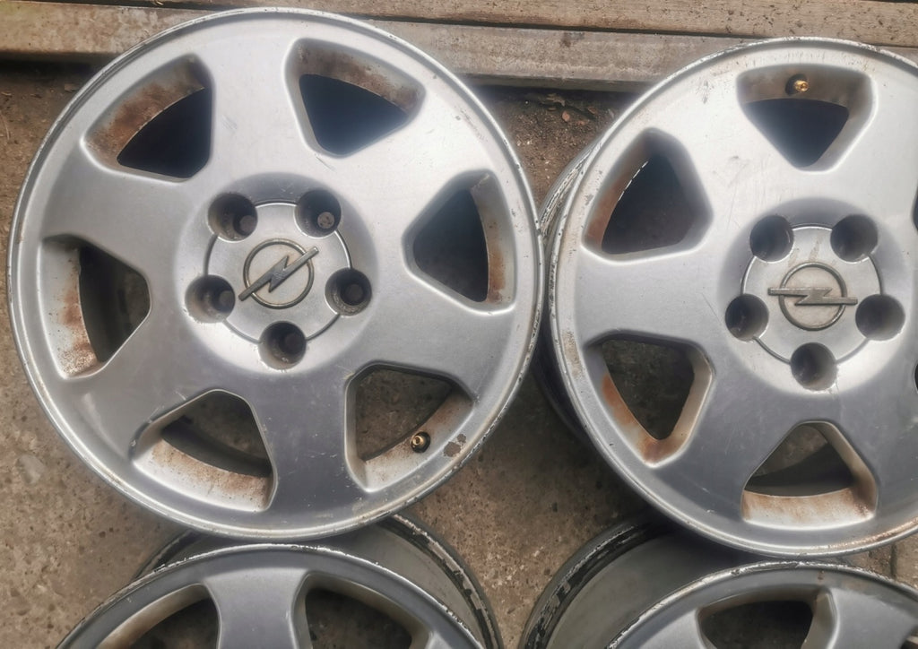 4x Alufelge 15 Zoll 6.0" 5x110 43ET Glanz Silber Opel Rim Wheel FEL3527470220aj