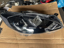 Load image into Gallery viewer, Frontscheinwerfer Ford Kuga LV4B-13E015-CD Full LED Rechts oder Links SCH4159446364li