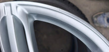 Laden Sie das Bild in den Galerie-Viewer, 1x Alufelge 19 Zoll 9.0" 5x112 33ET Glanz Silber 8T0601025T Audi A5 Rim Wheel FEL9704384742oq