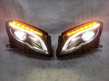 Load image into Gallery viewer, Frontscheinwerfer Mercedes-Benz X156 A1569061700 A1569061800 Xenon Ein Satz SCH3780094298ej