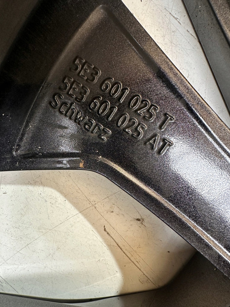 1x Alufelge 19 Zoll 7.5" 5x112 48ET 5E3601025T Mitsubishi IV Octavia 5e3