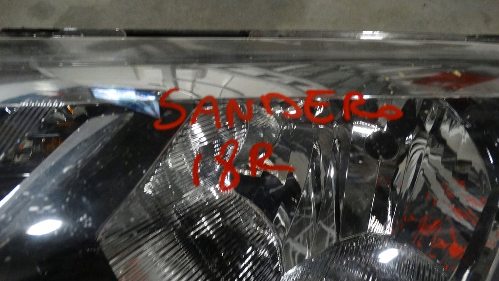 Frontscheinwerfer Dacia Sandero II 260605665R Links Scheinwerfer Headlight