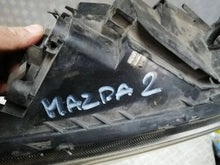 Laden Sie das Bild in den Galerie-Viewer, Frontscheinwerfer Mazda II FRE39438 Rechts Scheinwerfer Headlight