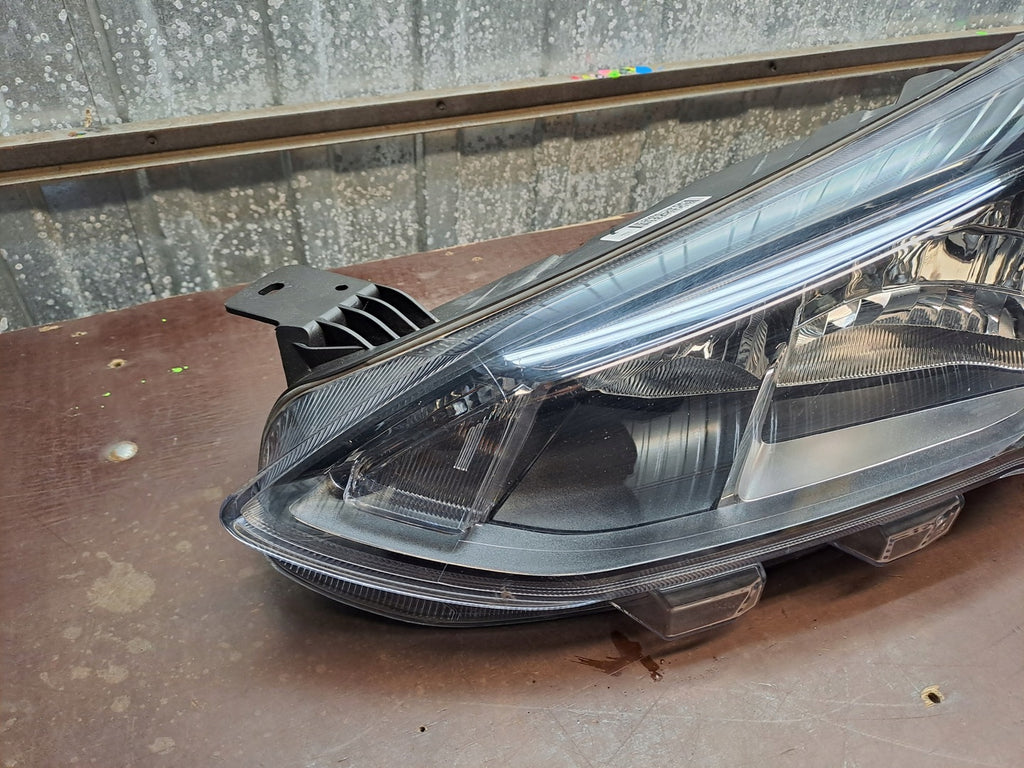 Frontscheinwerfer Ford Focus MX7B-13E015-CC LED Links Scheinwerfer Headlight