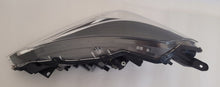 Laden Sie das Bild in den Galerie-Viewer, Frontscheinwerfer Toyota Yaris Rechts Scheinwerfer Headlight