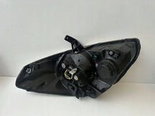 Load image into Gallery viewer, Frontscheinwerfer Hyundai H1 92101-4H0XX Links Scheinwerfer Headlight