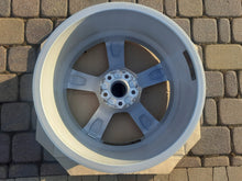 Load image into Gallery viewer, 1x Alufelge 18 Zoll 8.0&quot; 5x112 40ET 80A601025C Audi Q5 Rim Wheel