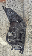Laden Sie das Bild in den Galerie-Viewer, Frontscheinwerfer Citroën C5 89905354 89905634 Xenon Rechts Headlight