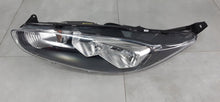 Laden Sie das Bild in den Galerie-Viewer, Frontscheinwerfer Ford Fiesta I VI 20-201-01118 Ein Stück (Rechts oder Links) SCH3088309361kw