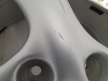 Laden Sie das Bild in den Galerie-Viewer, 1x Alufelge 17 Zoll 7.0" 5x130 55ET Glanz Silber 99636212400 Porsche Rim Wheel FEL9972473669jx