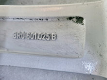 Laden Sie das Bild in den Galerie-Viewer, 1x Alufelge 19 Zoll 8.0" 5x112 39ET Glanz Silber 8R0601025 Audi Q5 Rim Wheel FEL9113858194mm