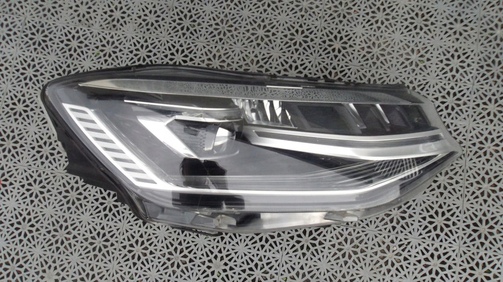 Frontscheinwerfer VW Caddy I 2K8941036AJ Rechts Scheinwerfer Headlight SCH2679708228ai