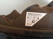 Laden Sie das Bild in den Galerie-Viewer, Frontscheinwerfer Audi A6 C7 4G0941043J Bi-Xenon Ein Stück (Rechts oder Links) SCH2523033614yq