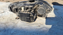 Load image into Gallery viewer, Frontscheinwerfer Seat Exeo 3R1941005E Links Scheinwerfer Headlight SCH8456487295mp