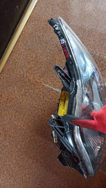 Frontscheinwerfer Toyota Auris Xenon Links Scheinwerfer Headlight