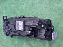 Laden Sie das Bild in den Galerie-Viewer, Frontscheinwerfer VW 57L941059 Links Scheinwerfer Headlight SCH8968340946zw