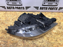Load image into Gallery viewer, Frontscheinwerfer BMW 5 F11 F10 7317131-05 Xenon Links Scheinwerfer Headlight SCH2869898890qc