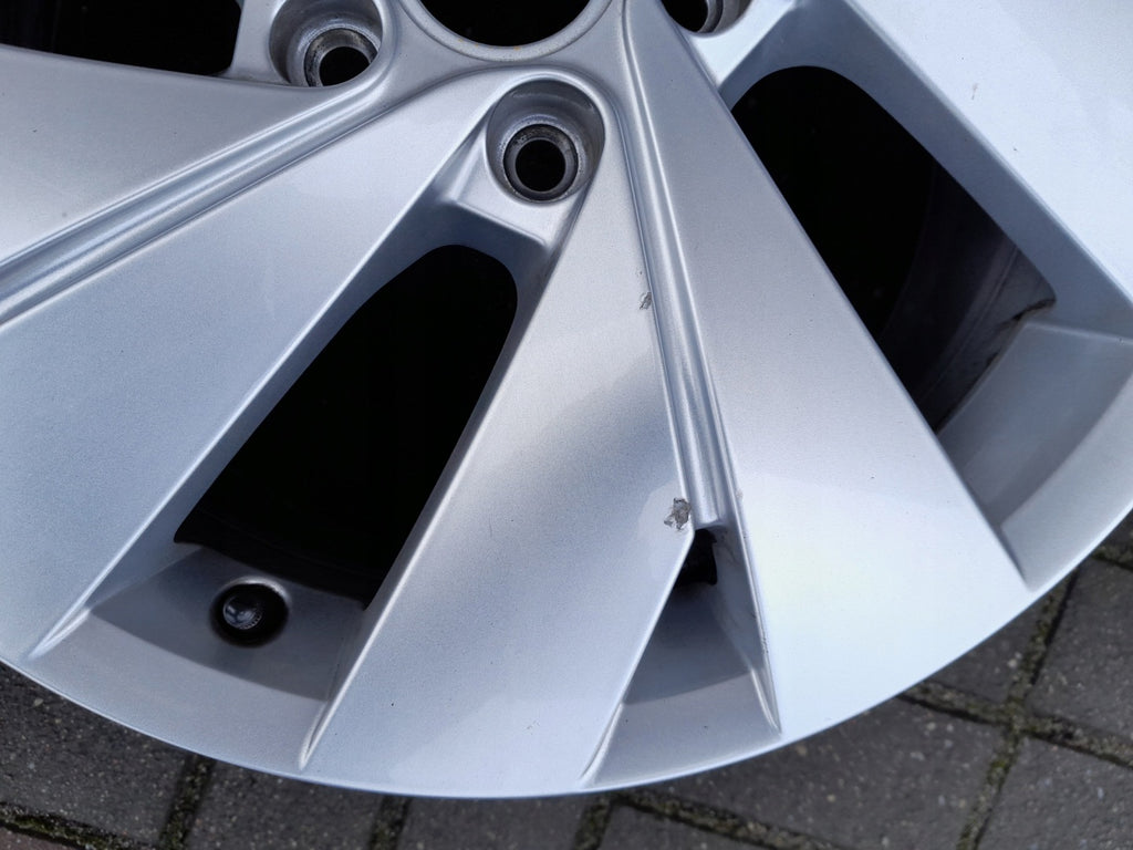 1x Alufelge 17 Zoll 7.0" 5x112 51ET 5H0601025C VW Rim Wheel FEL8868345450tg