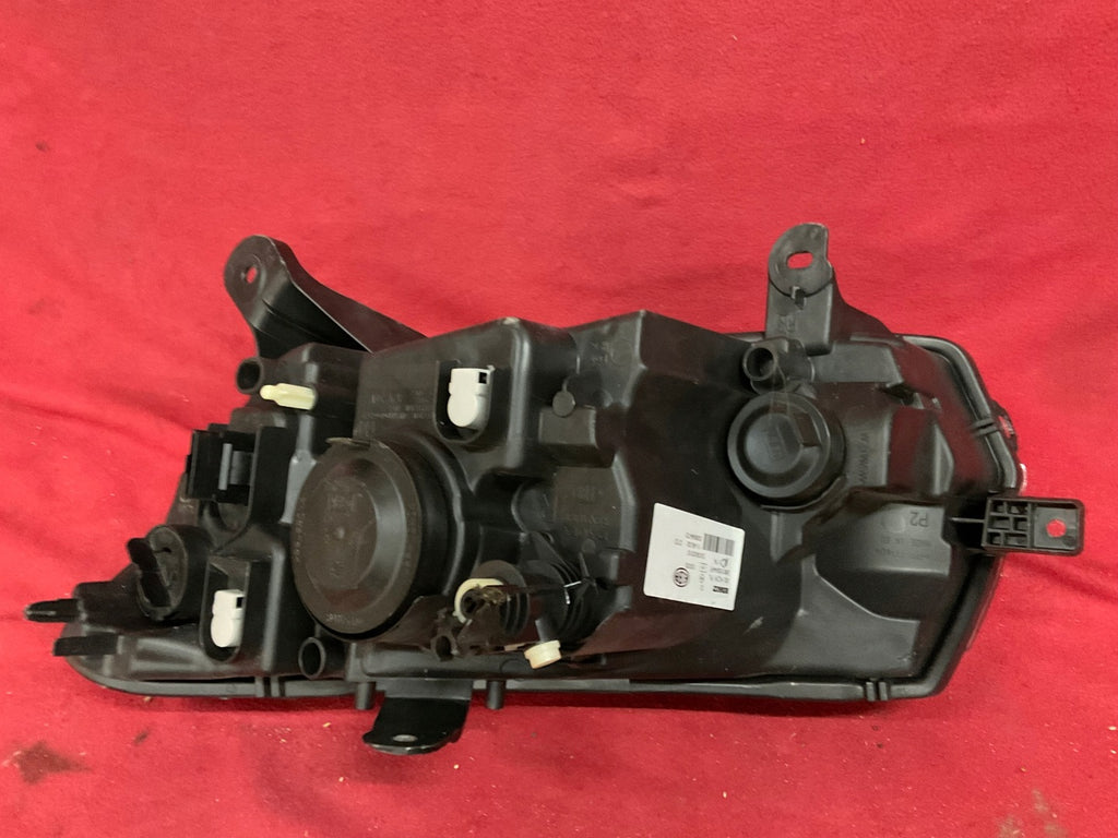 Frontscheinwerfer Renault Logan II Sandero 260105344R Rechts Headlight SCH9167121023iy
