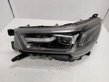 Load image into Gallery viewer, Frontscheinwerfer Toyota Hilux VIII Links Scheinwerfer Headlight SCH6798266385vd