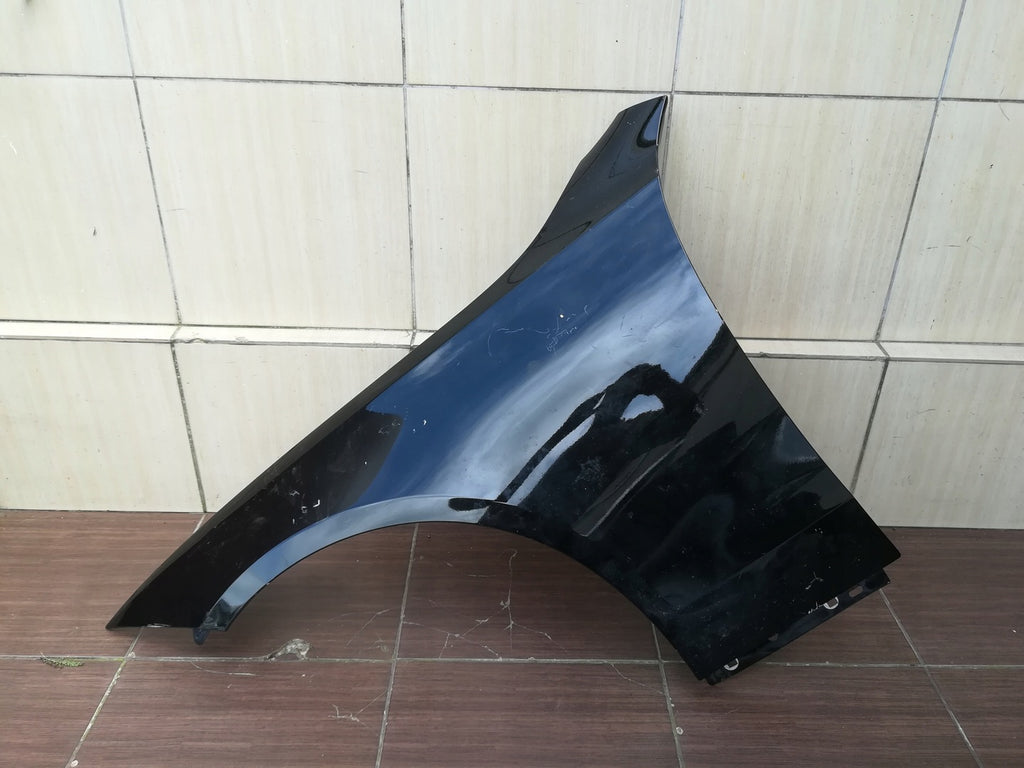 Kotflügel Mercedes-Benz W206 2068810100 Vorne Links