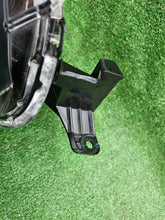 Laden Sie das Bild in den Galerie-Viewer, Frontscheinwerfer Mitsubishi L200 8301D382 LED Rechts Scheinwerfer Headlight