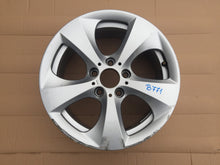 Load image into Gallery viewer, 1x Alufelge 17 Zoll 7.5&quot; 5x120 34ET 6850938 BMW E84 Rim Wheel