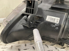 Laden Sie das Bild in den Galerie-Viewer, Frontscheinwerfer Opel Mokka 95440412 Rechts Scheinwerfer Headlight SCH6981746401wi