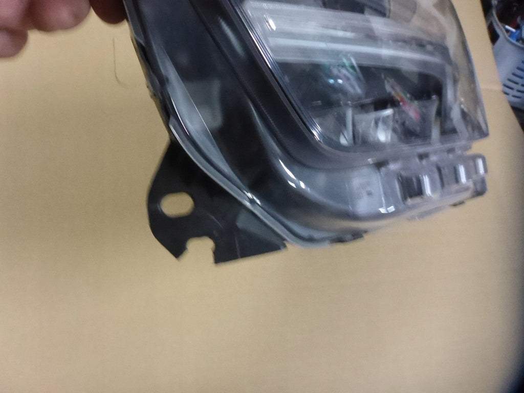 Frontscheinwerfer Volvo Xc40 32342524 LED Ein Stück (Rechts oder Links) SCH3922027137qs