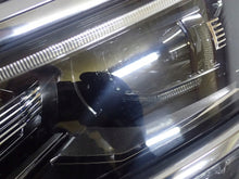 Laden Sie das Bild in den Galerie-Viewer, Frontscheinwerfer VW Tiguan 5NB941081A Full LED Links Scheinwerfer Headlight