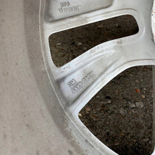 Laden Sie das Bild in den Galerie-Viewer, 1x Alufelge 16 Zoll 6.5" 4x100 Opel Corsa Rim Wheel FEL7038050700mb