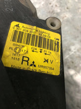 Load image into Gallery viewer, Frontscheinwerfer Mitsubishi Colt VI MR957354 Rechts Scheinwerfer Headlight