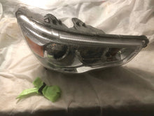 Laden Sie das Bild in den Galerie-Viewer, Frontscheinwerfer Mitsubishi Asx 8301B588 Rechts Scheinwerfer Headlight