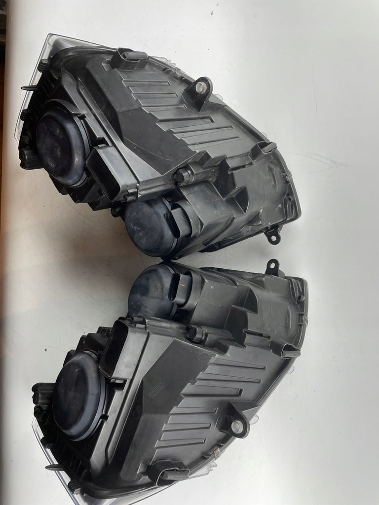 Frontscheinwerfer VW Transporter 57909627E1941015D Ein Satz Headlight SCH9720264008mc