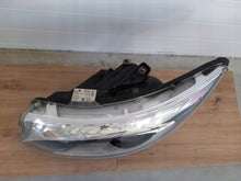 Laden Sie das Bild in den Galerie-Viewer, Frontscheinwerfer Mercedes-Benz Vito W447 Links Scheinwerfer Headlight