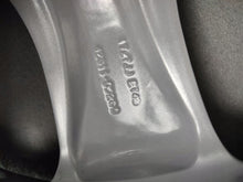 Load image into Gallery viewer, 1x Alufelge 17 Zoll 7.0" 5x100 45ET Glanz Silber 42611-05260 Toyota Avensis FEL7346172511ad