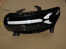 Laden Sie das Bild in den Galerie-Viewer, Frontscheinwerfer Dacia Duster 260603515R Links Scheinwerfer Headlight SCH7316671511is