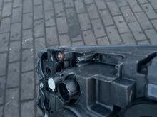 Load image into Gallery viewer, Frontscheinwerfer Land Rover I Discovery BH22-13W029-BA Rechts Headlight SCH7718393150tc