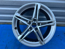 Laden Sie das Bild in den Galerie-Viewer, 1x Alufelge 18 Zoll 8W0601025EC Audi A4 B9 Rim Wheel FEL8011937381el