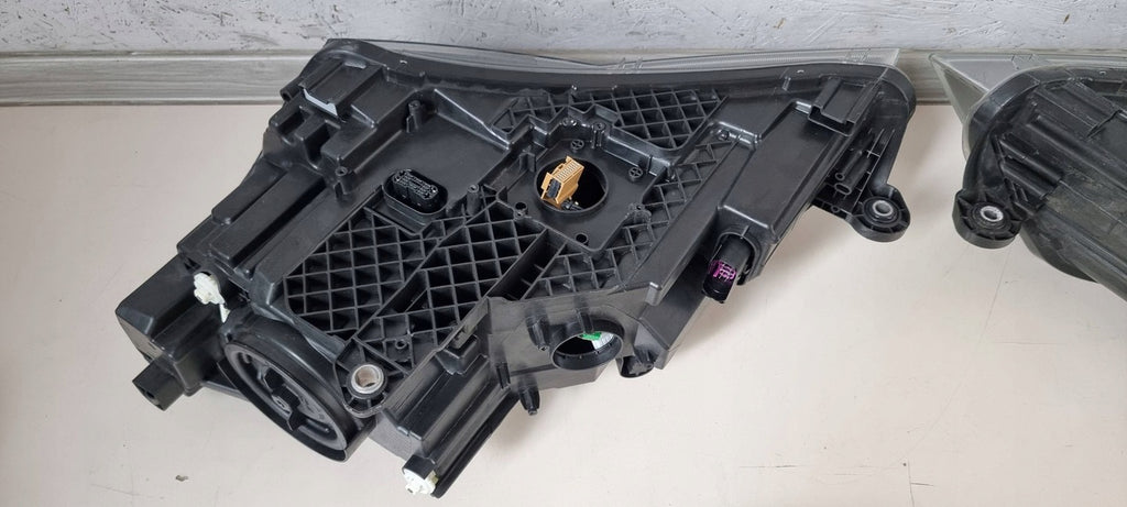 Frontscheinwerfer Skoda Superb III 3V1941016A 3V1941015A Xenon Rechts oder Links