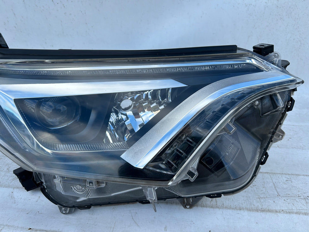Frontscheinwerfer Toyota W3049 LED Rechts Scheinwerfer Headlight SCH2571057681bt