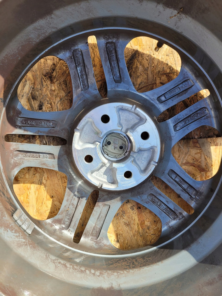 1x Alufelge 16 Zoll 6.0" 4x100 50ET Glanz Schwarz 52910-C8700 Hyundai I20 II Mg