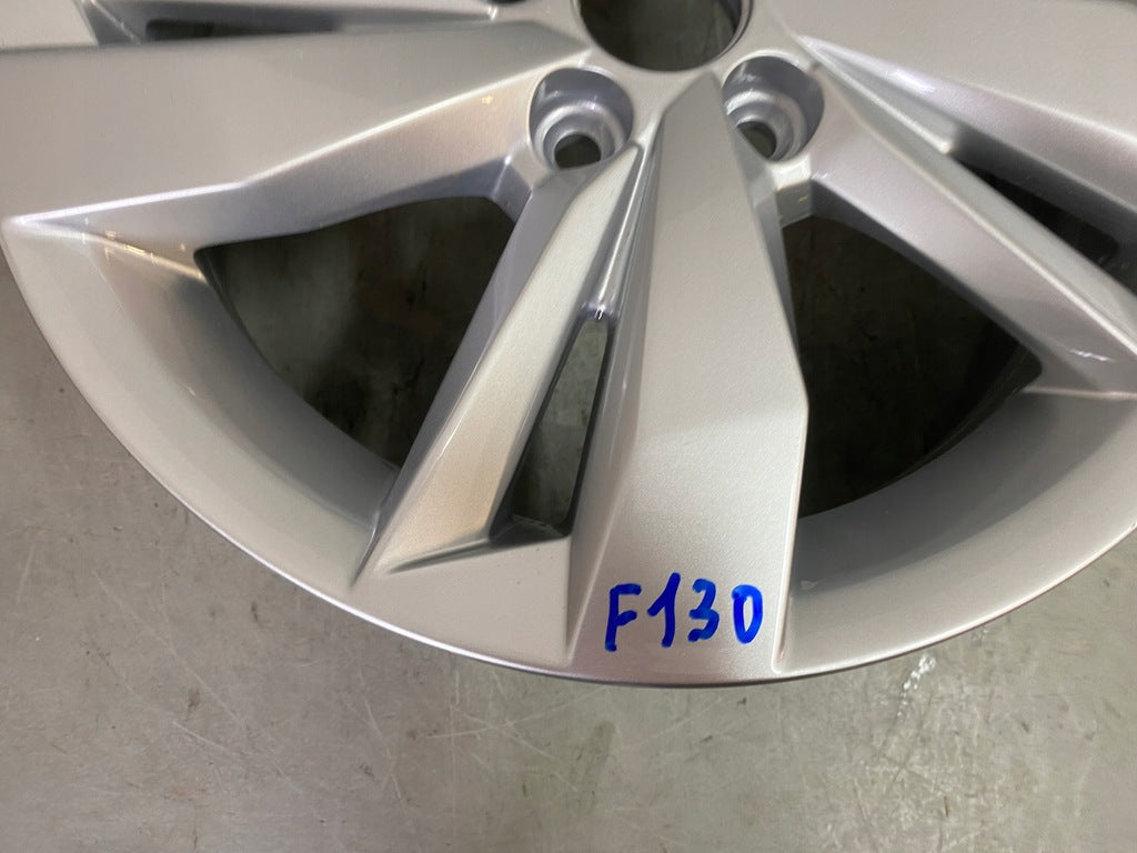 1x Alufelge 15 Zoll 5.5" 5x100 40ET Glanz Silber 2G0601025N VW Polo Rim Wheel FEL8575317003yy