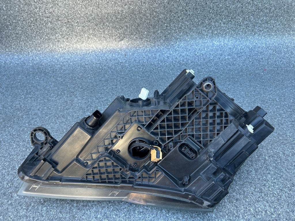 Frontscheinwerfer Skoda Superb III 3V1941016A Xenon Rechts Headlight