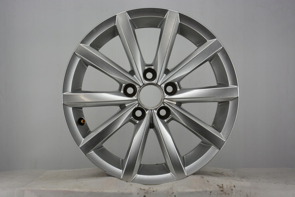 1x Alufelge 15 Zoll 6.0" 5x100 40ET Glanz Silber 6C0601025F Vw Rim Wheel