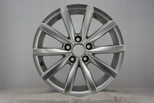 Load image into Gallery viewer, 1x Alufelge 15 Zoll 6.0&quot; 5x100 40ET Glanz Silber 6C0601025F Vw Rim Wheel