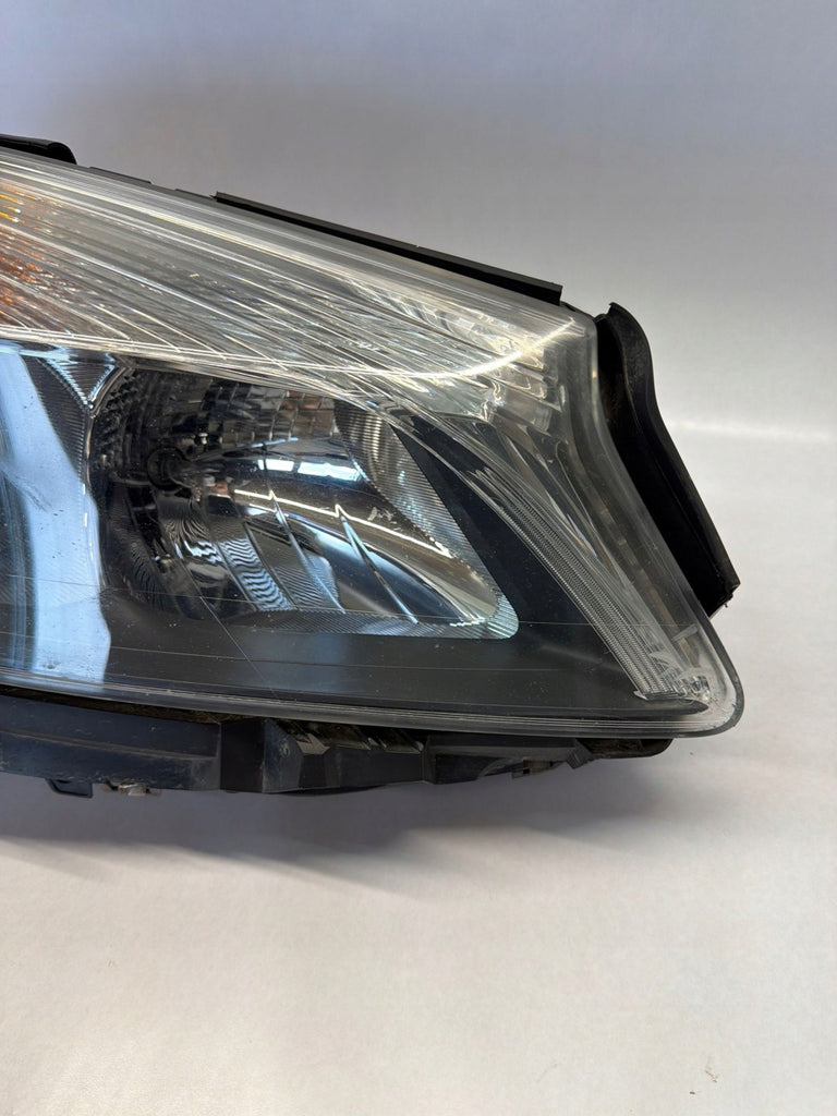 Frontscheinwerfer Mercedes-Benz W176 A1768200461 Rechts Scheinwerfer Headlight SCH9355413430fr