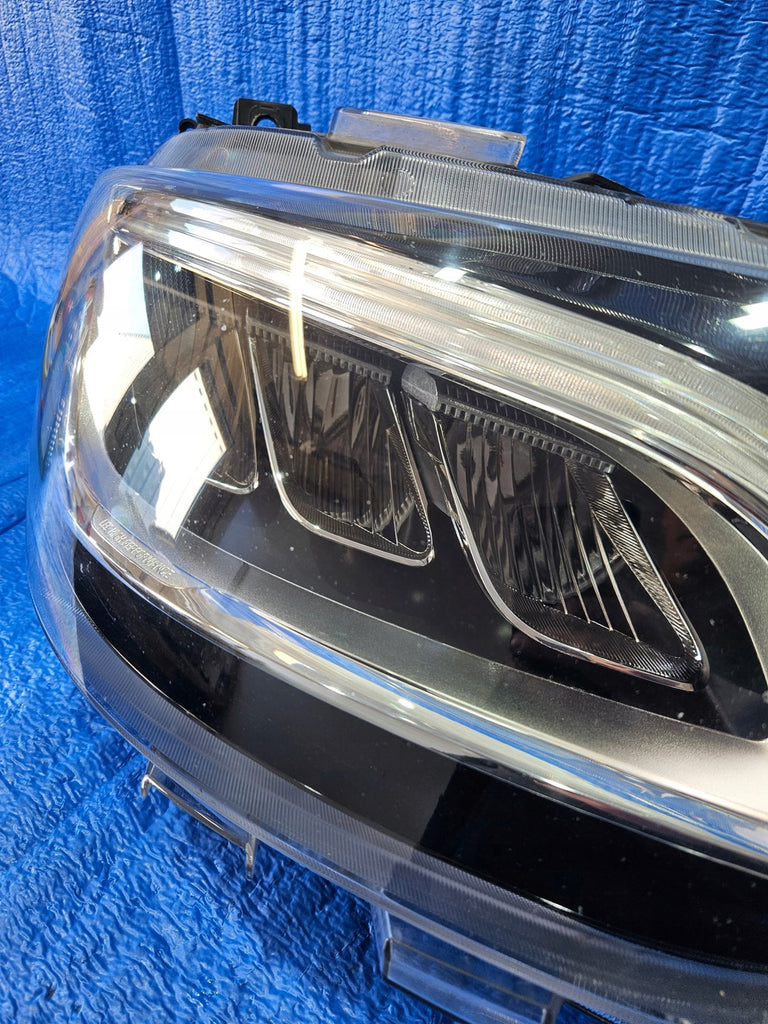 Frontscheinwerfer Mercedes-Benz Sprinter A9109065800 LED Rechts Headlight