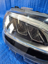 Laden Sie das Bild in den Galerie-Viewer, Frontscheinwerfer Mercedes-Benz Sprinter A9109065800 LED Rechts Headlight